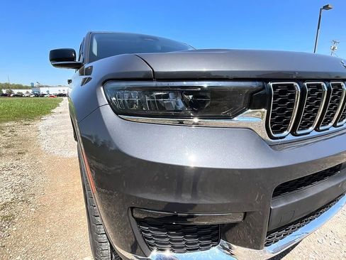 Used 2022 Jeep Grand Cherokee L Limited AWD/4WD image 8