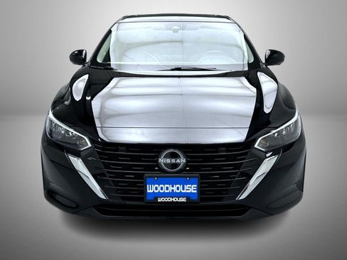 Used 2024 Nissan Sentra SV w/ SV Premium Package FWD image 2