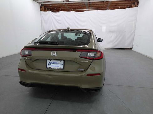 Used 2025 Honda Civic Sport image 5