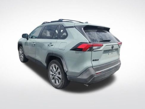 Used 2019 Toyota RAV4 XLE Premium w/ Cold Weather Package AWD/4WD image 7