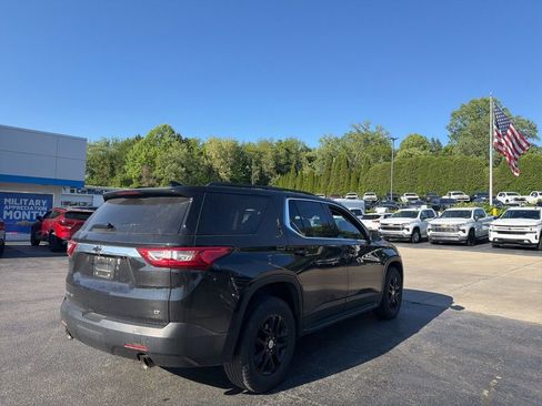Used 2021 Chevrolet Traverse LT AWD/4WD image 2