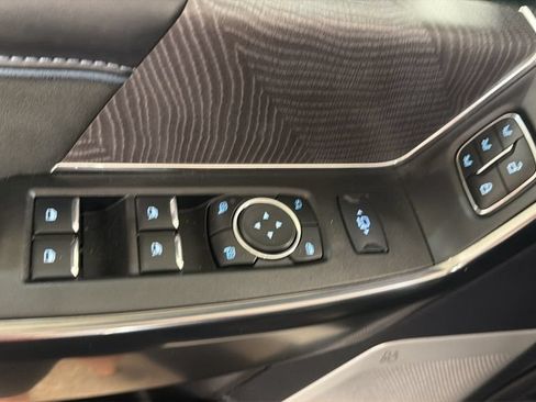 Used 2025 Ford F350 Platinum AWD/4WD image 16