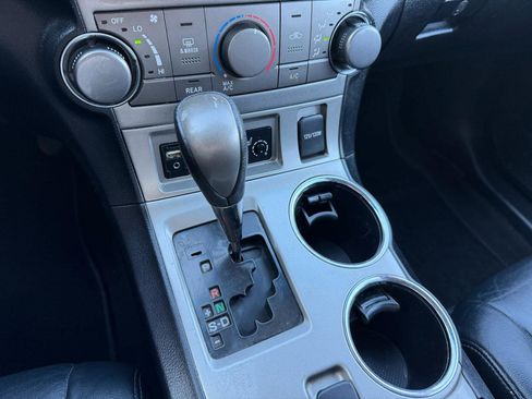 Used 2013 Toyota Highlander SE image 11