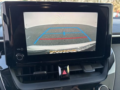 Used 2023 Toyota Corolla LE image 17