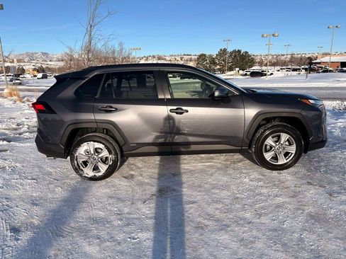 Used 2025 Toyota RAV4 XLE image 9