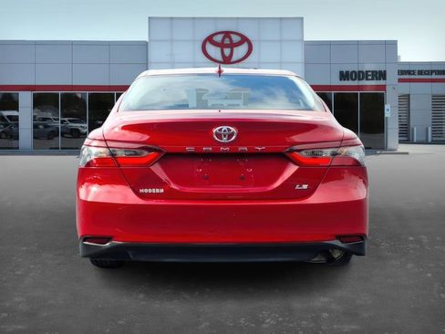 Used 2023 Toyota Camry LE image 5