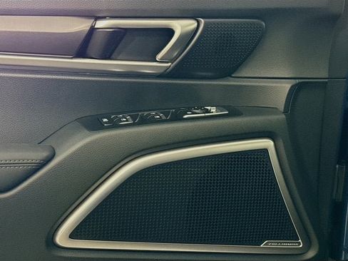 New 2025 Kia Telluride S image 19