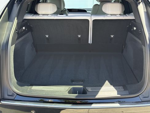 Certified 2024 Cadillac Lyriq Luxury RWD image 9