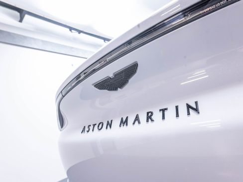 Used 2021 Aston Martin DBX AWD/4WD image 66