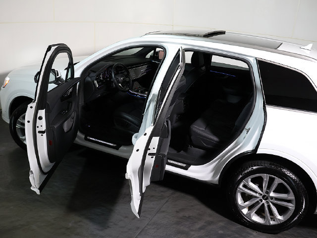 Used 2025 Audi Q7 3.0T Premium Plus w/ Premium Plus Package AWD/4WD image 5