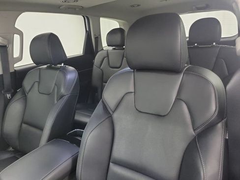 Certified 2024 Kia Telluride S w/ S Sunroof Package AWD/4WD image 18