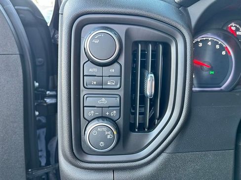 Used 2022 Chevrolet Silverado 1500 Custom image 27