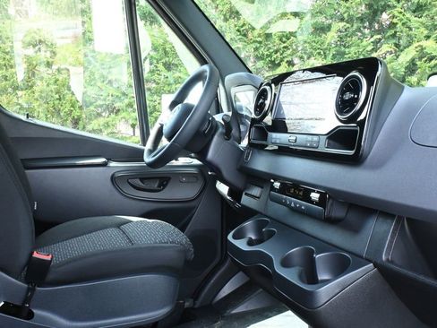 New 2026 Mercedes-Benz Sprinter 2500 image 25