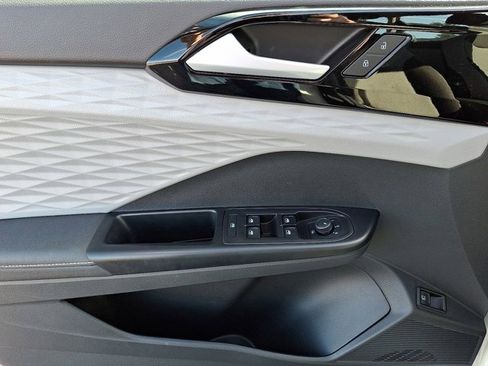 Certified 2024 Volkswagen Taos S image 14