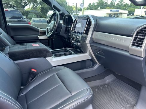 Certified 2022 Ford F250 Lariat w/ Tremor Off-Road Package AWD/4WD image 22