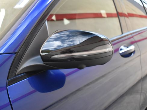 Used 2021 Mercedes-Benz GLC 300 4MATIC w/ AMG Line image 16