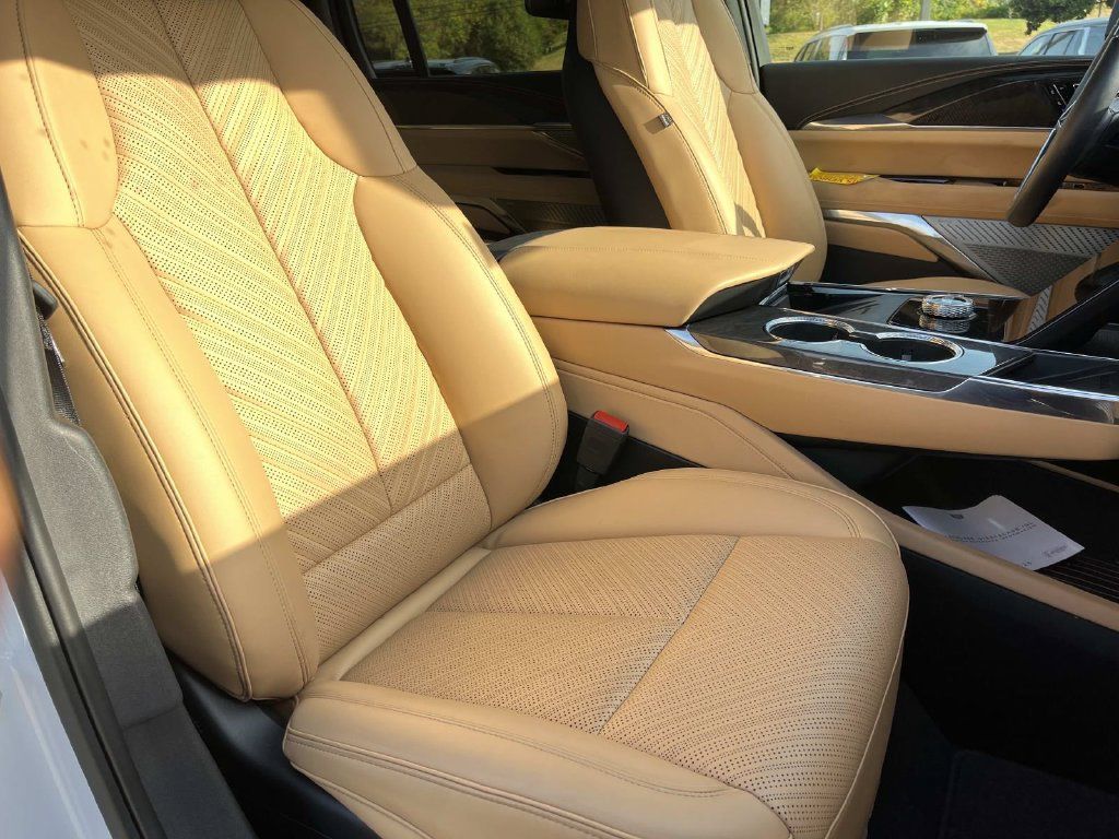 Certified 2026 Cadillac Escalade IQ Sport 2 AWD/4WD image 31