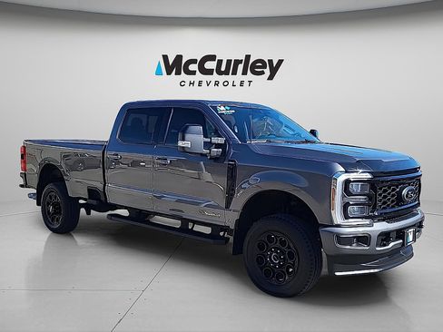 Used 2025 Ford F350 Lariat w/ Black Appearance Package AWD/4WD image 1
