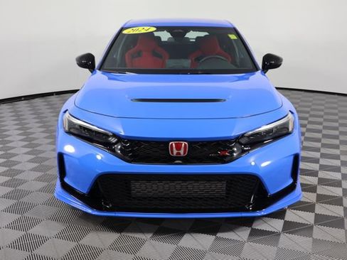 Used 2024 Honda Civic Type R image 3