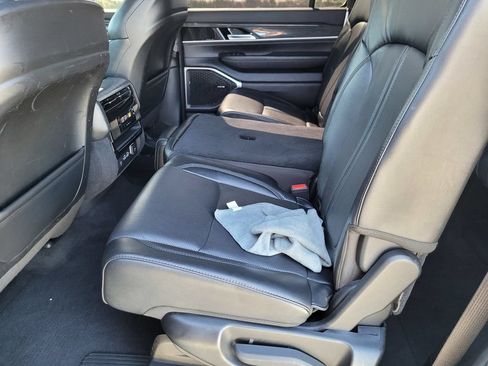 Used 2022 Jeep Wagoneer Series II AWD/4WD image 11