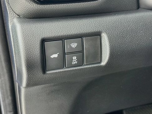 Used 2025 Honda Pilot TrailSport image 11