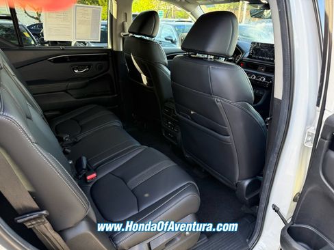 Certified 2025 Honda Pilot EX-L image 9