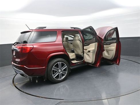 Used 2017 GMC Acadia Denali w/ Technology Package image 41