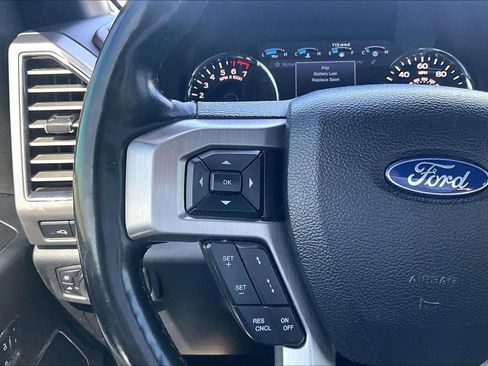 Used 2017 Ford F150 Platinum w/ Equipment Group 701A Luxury AWD/4WD image 17