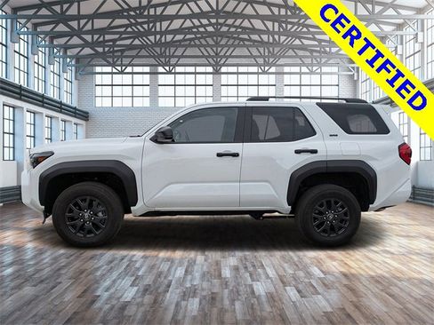 Used 2025 Toyota 4Runner SR5 image 7