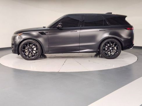 Used 2025 Land Rover Range Rover Sport Dynamic SE AWD/4WD image 5