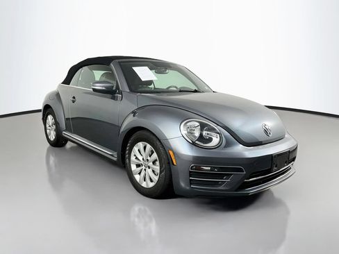 Used 2018 Volkswagen Beetle 2.0T S FWD image 3