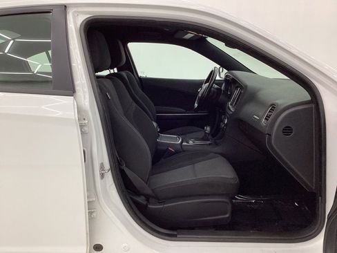 Used 2019 Dodge Charger SXT image 15