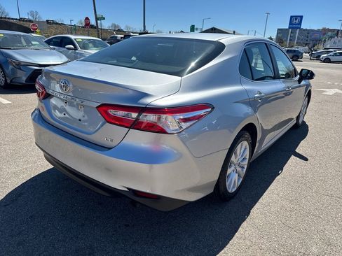 Used 2018 Toyota Camry LE FWD image 7