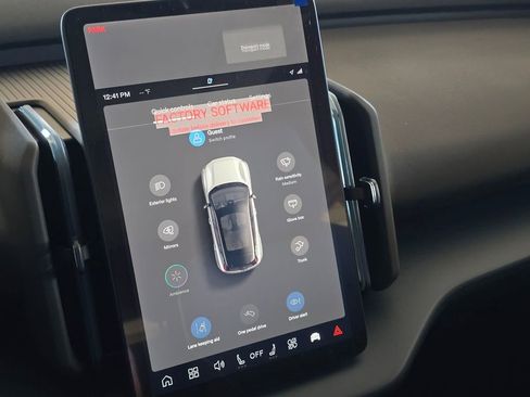 New 2025 Volvo EX30 Ultra AWD/4WD image 26