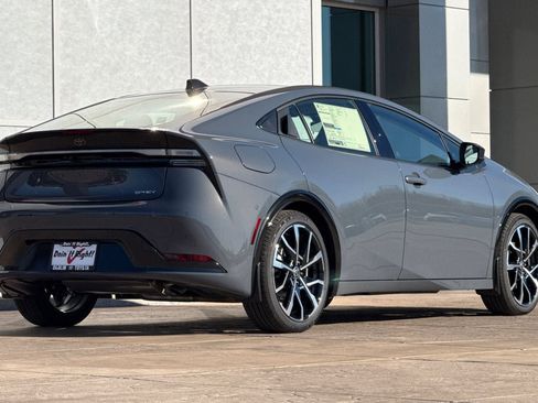 New 2026 Toyota Prius Plug-In Hybrid image 4