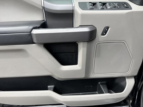 Used 2019 Ford F250 XLT w/ XLT Premium Package AWD/4WD image 14
