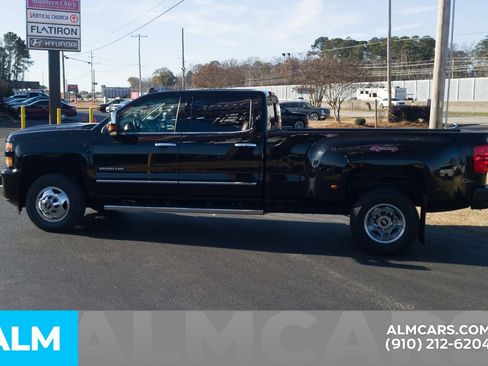 Used 2017 Chevrolet Silverado 3500 LTZ w/ Duramax Plus Package image 12