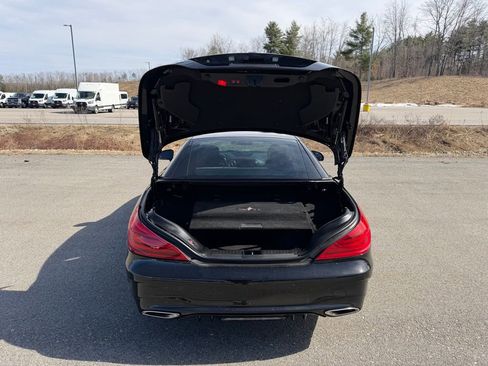 Used 2017 Mercedes-Benz SL 550 image 39