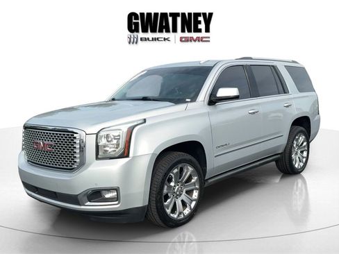 Used 2015 GMC Yukon Denali w/ Premium Package image 3