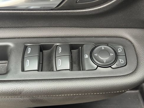 Used 2022 GMC Terrain SLT AWD/4WD image 23