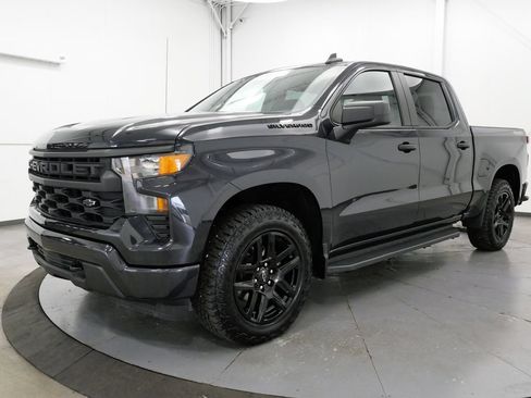 Used 2023 Chevrolet Silverado 1500 Custom w/ LPO, Dark Essentials Package AWD/4WD image 3