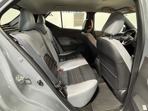 Used 2022 Nissan Kicks SR w/ Premium Package FWD image 28