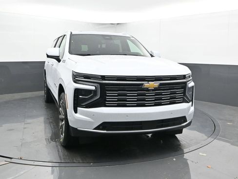 New 2026 Chevrolet Suburban High Country image 2