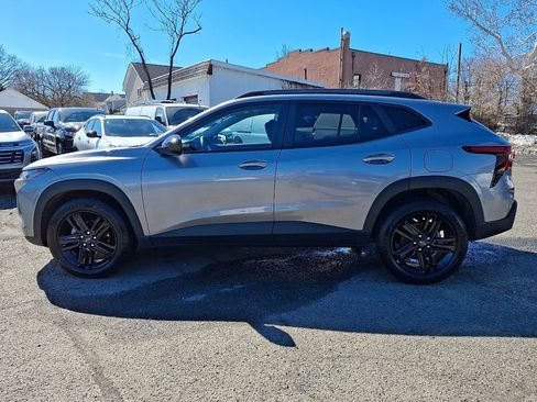 Used 2024 Chevrolet Trax ACTIV w/ Sunroof Package image 5