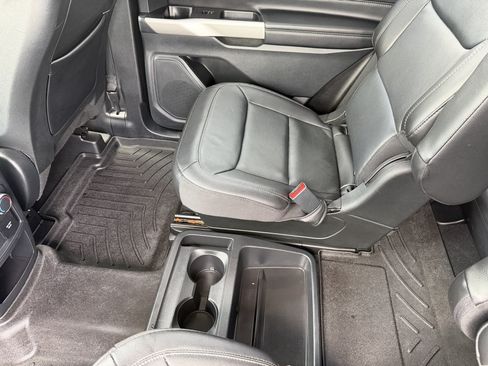 Used 2020 Ford Explorer Limited AWD/4WD image 25
