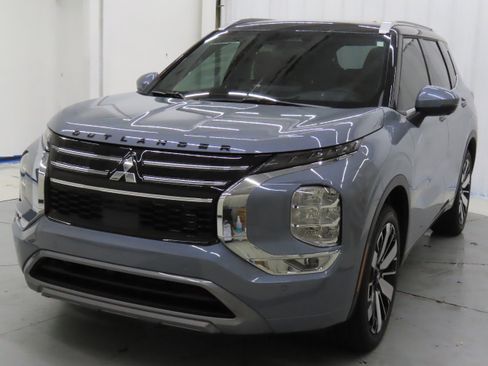 New 2025 Mitsubishi Outlander SEL image 7