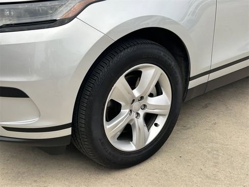 Used 2025 Land Rover Range Rover Velar S image 9