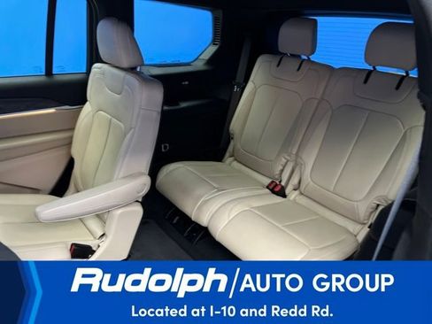 Used 2023 Jeep Grand Cherokee L Limited w/ Black Appearance Package image 28