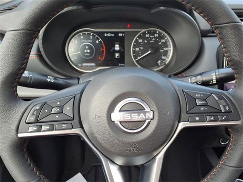 New 2025 Nissan Versa SR w/ Trunk Package image 10