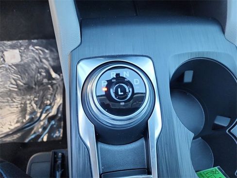 New 2025 Ford Escape SE image 23